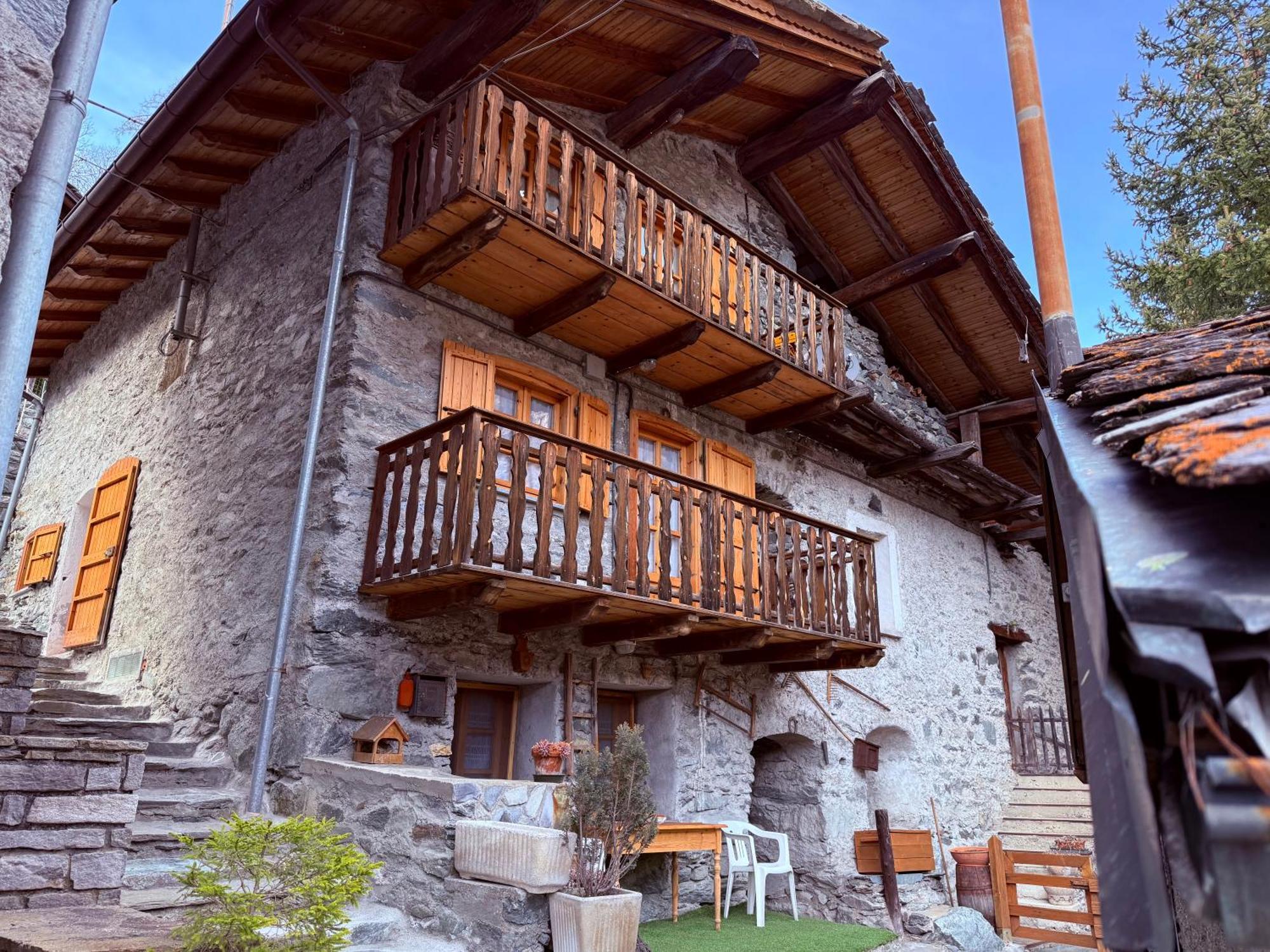 Casa Vacanze Nora Chamois Exteriér fotografie