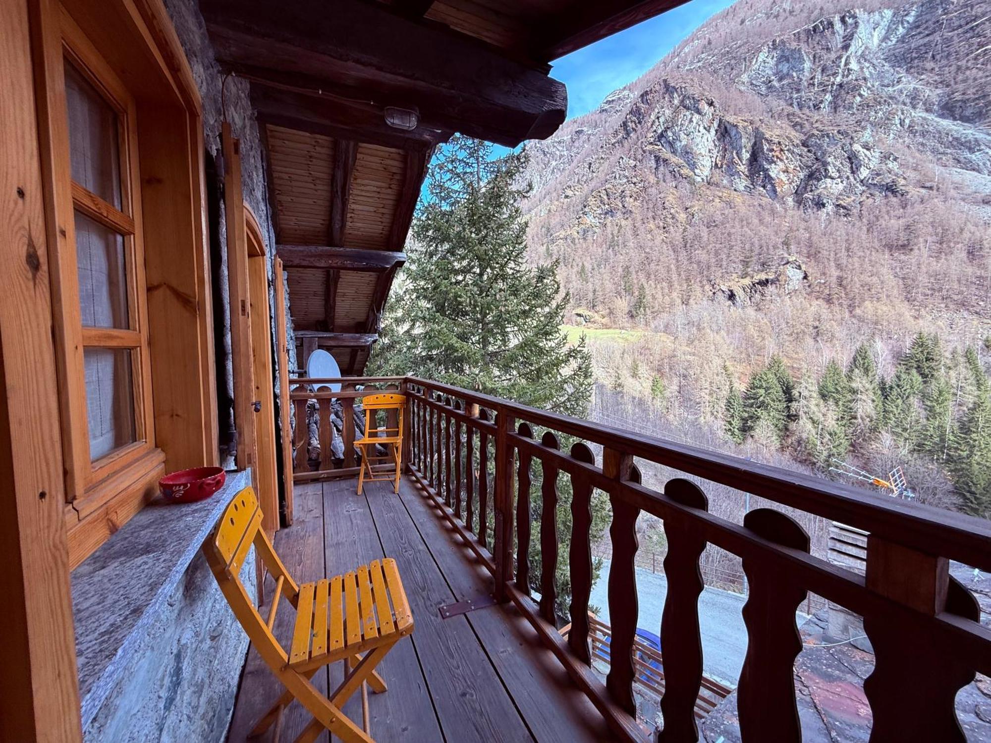 Casa Vacanze Nora Chamois Exteriér fotografie