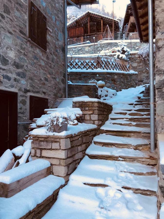 Casa Vacanze Nora Chamois Exteriér fotografie