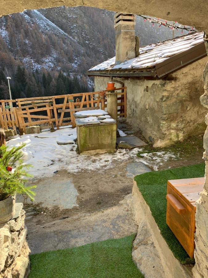 Casa Vacanze Nora Chamois Exteriér fotografie